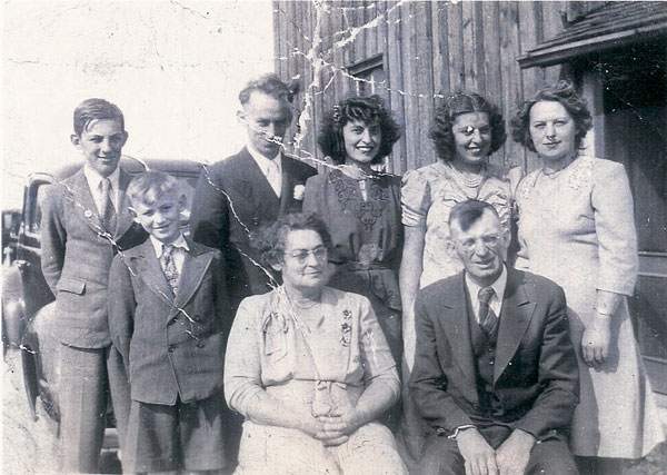 [Joseph and Erma Wilds family]